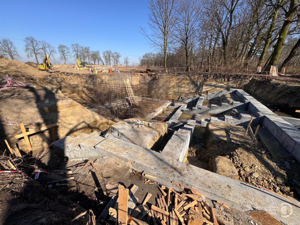 Works in the palace and park complex in Nawra, photo by KPCD