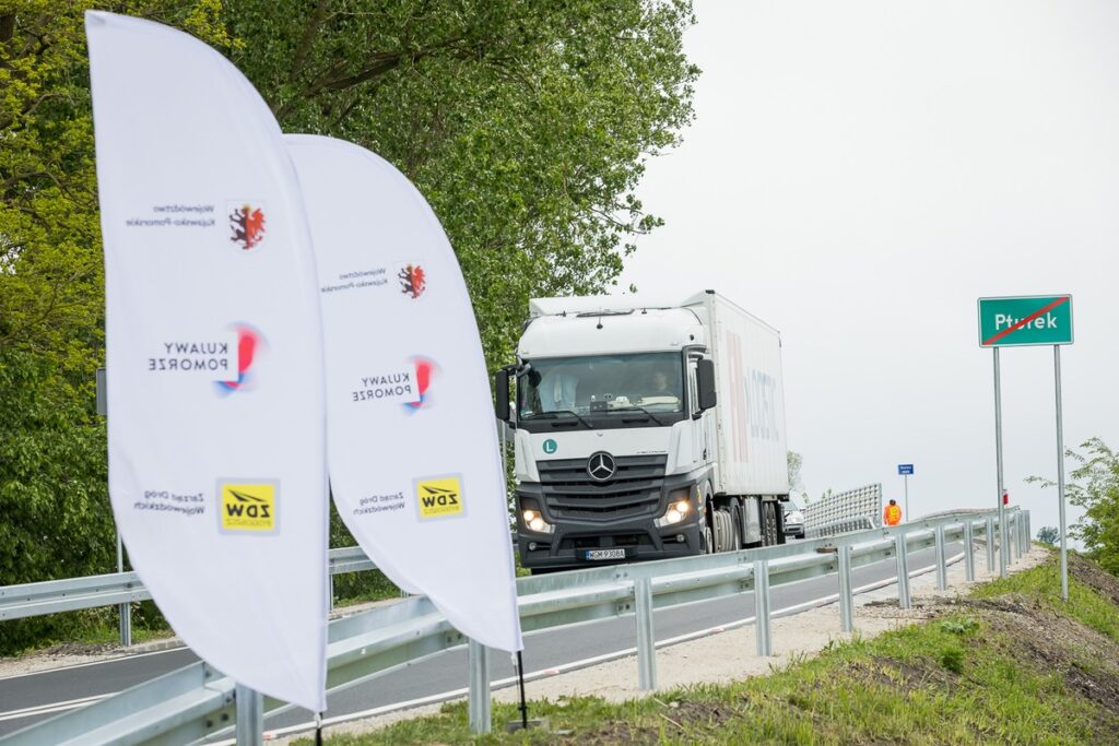 Opening of the modernised DW 251, photo by Tomasz Czachroowski/eventphoto.com.pl for UMWKP