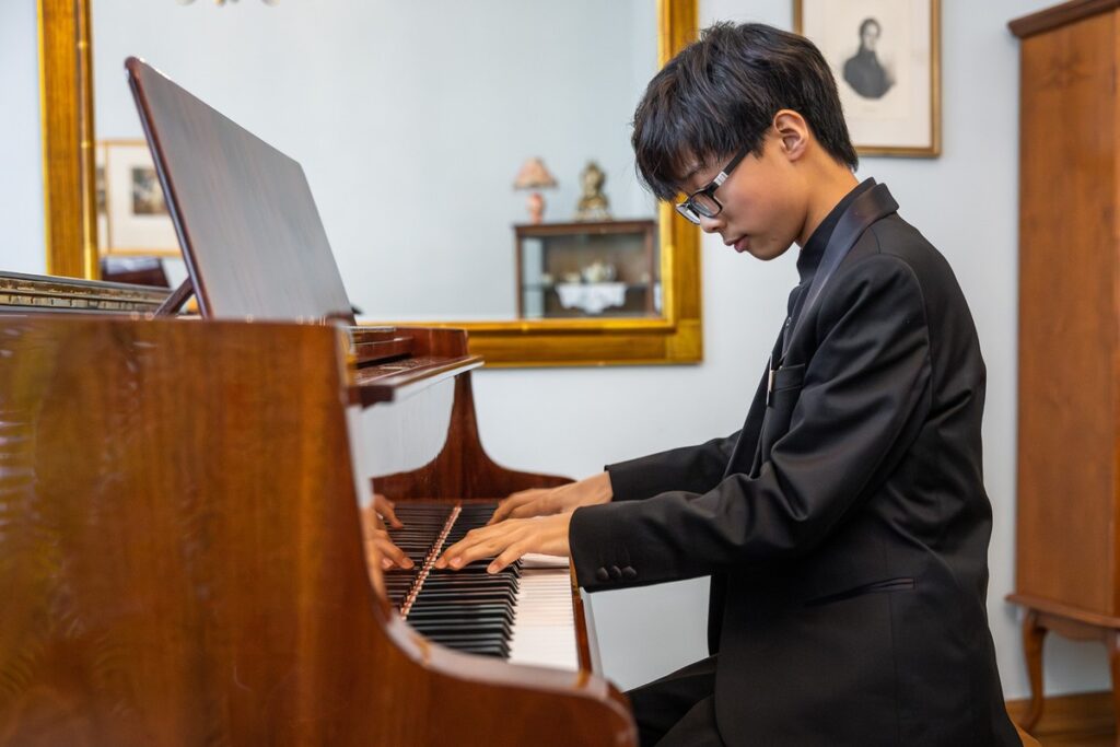 Przesłuchania w ramach Międzynarodowego Konkursu Pianistycznego w Szafarni, fot. Szymon Zdziebło/tarantoga.pl dla UMWKP