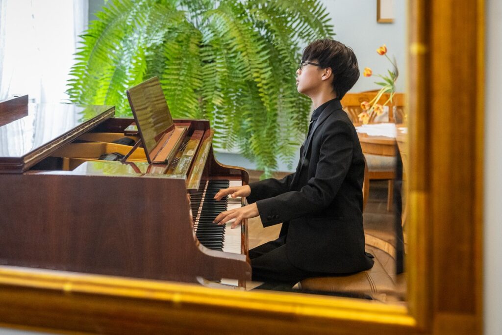 Przesłuchania w ramach Międzynarodowego Konkursu Pianistycznego w Szafarni, fot. Szymon Zdziebło/tarantoga.pl dla UMWKP