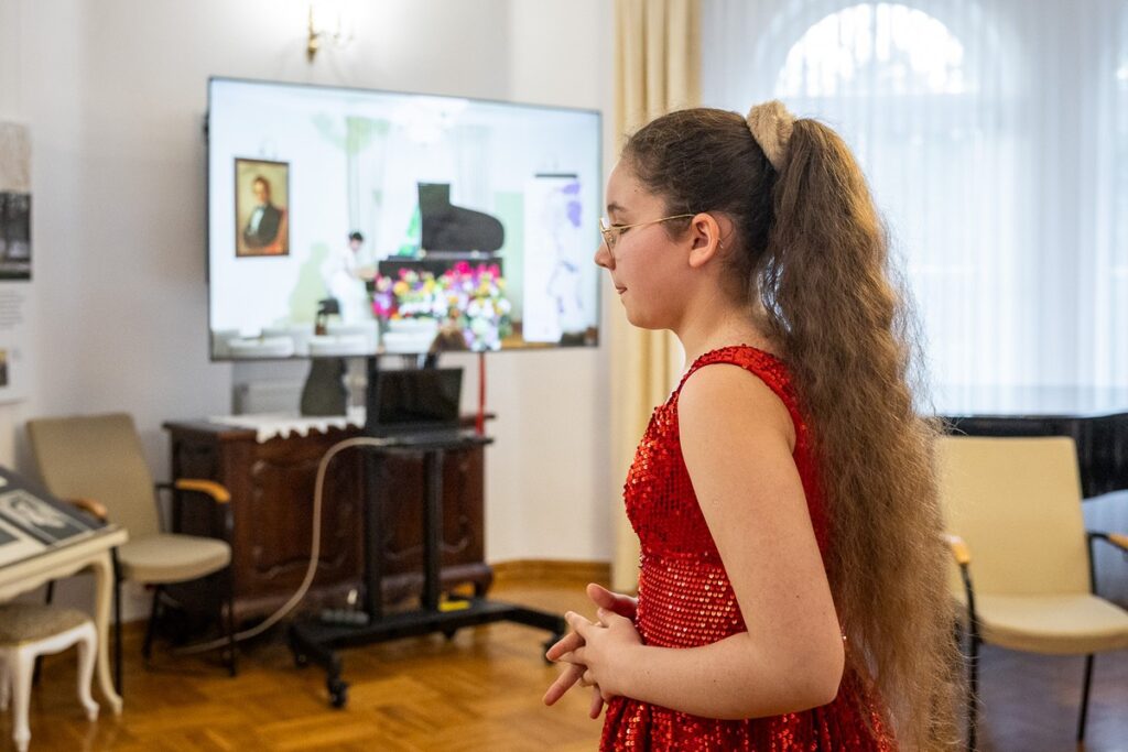 Przesłuchania w ramach Międzynarodowego Konkursu Pianistycznego w Szafarni, fot. Szymon Zdziebło/tarantoga.pl dla UMWKP