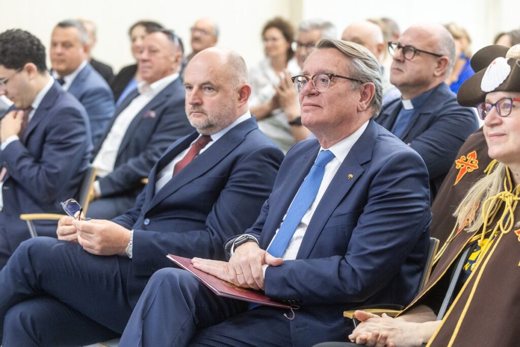 Unveiling of the Camino de Santiago milestone in Toruń, photo: Szymon Zdziebło/tarantoga.pl for UMWKP