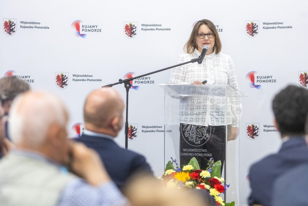 Unveiling of the Camino de Santiago milestone in Toruń, photo: Szymon Zdziebło/tarantoga.pl for UMWKP