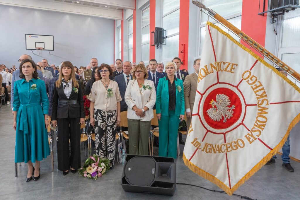 30.05.2025, 70 lat szkoły w Grubnie, fot. Mikołaj Kuras dla UMWKP