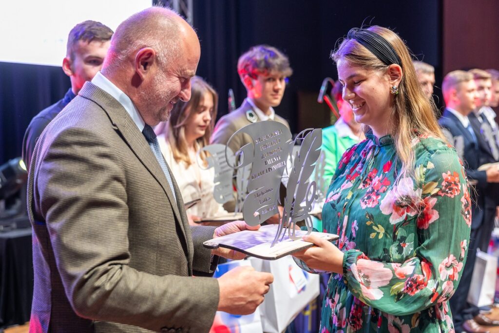 Spotkanie ze stypendystami, 2 czerwca 2025 r., fot. Szymon Zdziebło/tarantoga.pl dla UMWKP