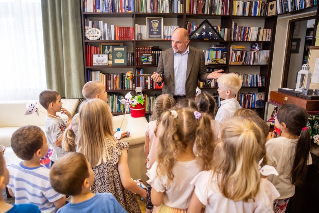 Przedszkolaki z wizytą w Urzędzie Marszałkowskim, fot. Andrzej Goiński/UMWKP