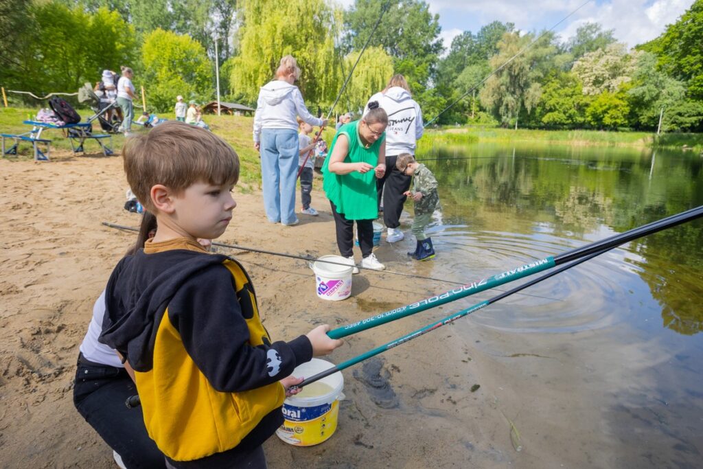 Zawody wędkarskie na toruńskiej Martówce, fot. Mikołaj Kuras dla UMWKP
