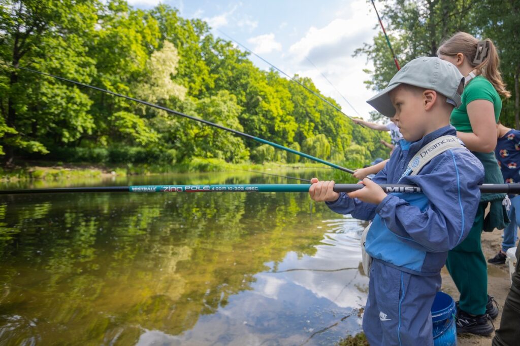 Zawody wędkarskie na toruńskiej Martówce, fot. Mikołaj Kuras dla UMWKP