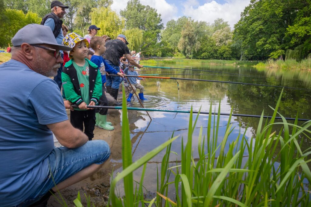 Zawody wędkarskie na toruńskiej Martówce, fot. Mikołaj Kuras dla UMWKP