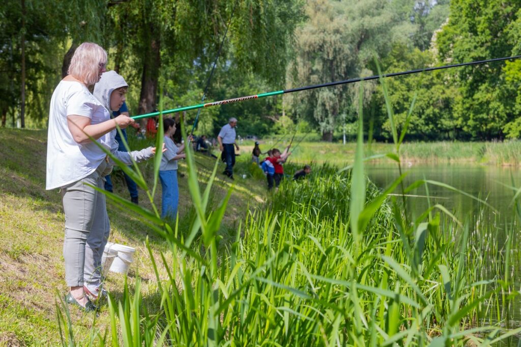 Zawody wędkarskie na toruńskiej Martówce, fot. Mikołaj Kuras dla UMWKP