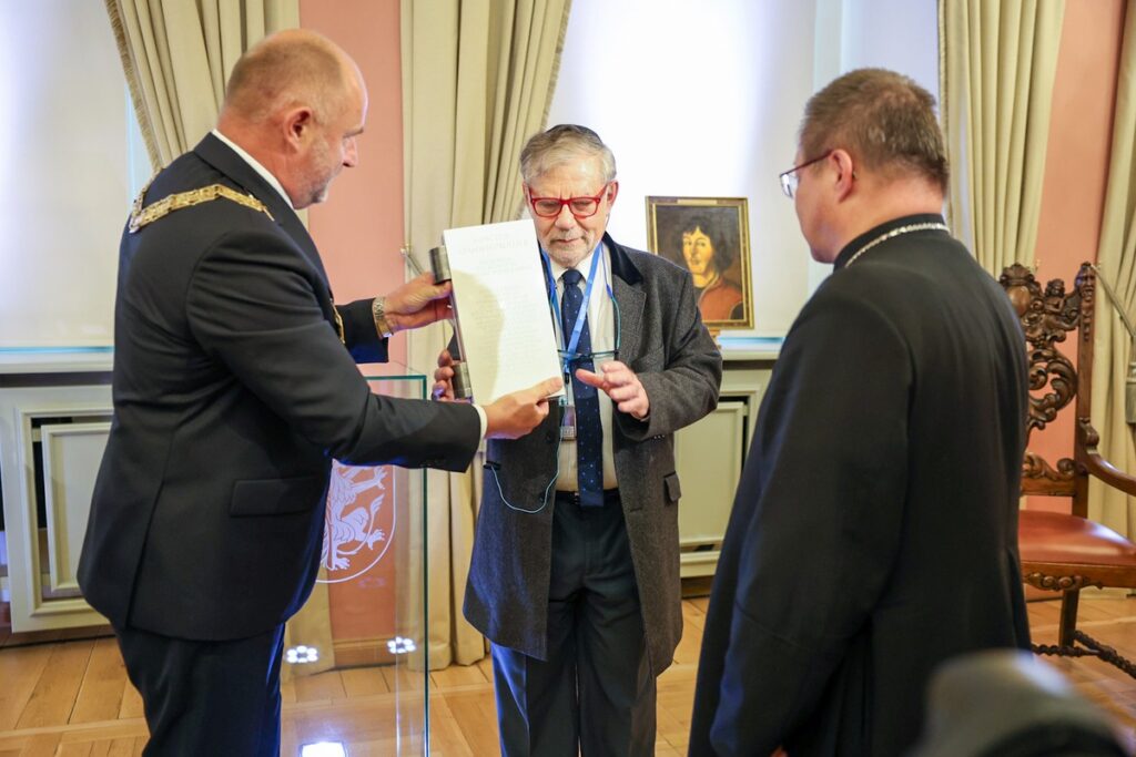 Presentation of the Fides et Ratio Award to Prof. Weiler, photo: Szymon Zdziebło/tarantoga.pl for UMWKP