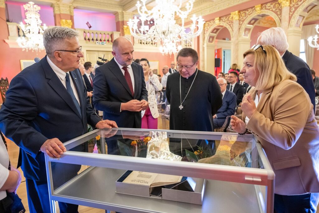 Presentation of the Fides et Ratio Award to Prof. Weiler, photo: Szymon Zdziebło/tarantoga.pl for UMWKP