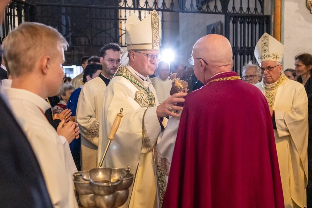 Ingress of Bishop Arkadiusz Okroj, photo by Szymon Zdziebło / tarantoga.pl for the UMWKP