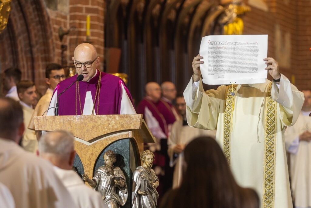 Ingress of Bishop Arkadiusz Okroj, photo by Szymon Zdziebło / tarantoga.pl for the UMWKP