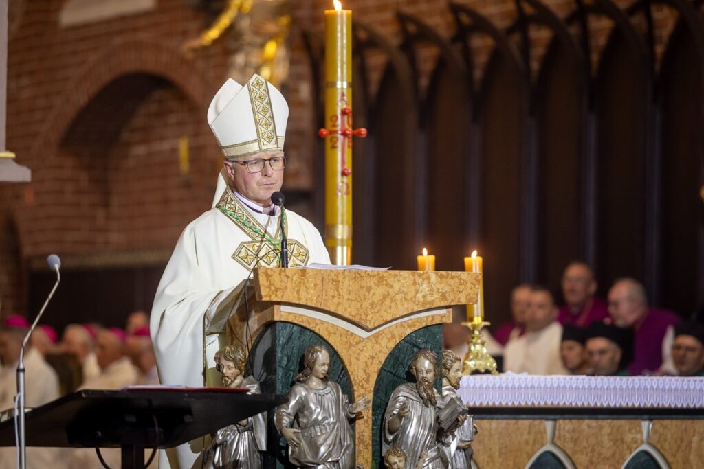 Ingress of Bishop Arkadiusz Okroj, photo by Szymon Zdziebło / tarantoga.pl for the UMWKP