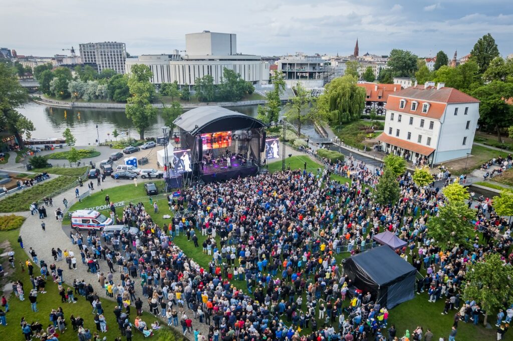 Bydgoszcz, koncert Wyspa Kina, fot. Tomasz Czachorowski/eventphoto.com.pl dla UMWKP