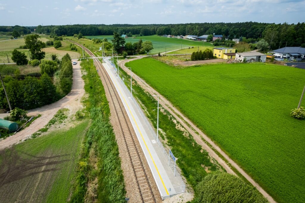 Przystanek kolejowy Dąbrowa Chełmińska Centrum, fot. Tomasz Czachorowski/eventphoto.com.pl dla UMWKP