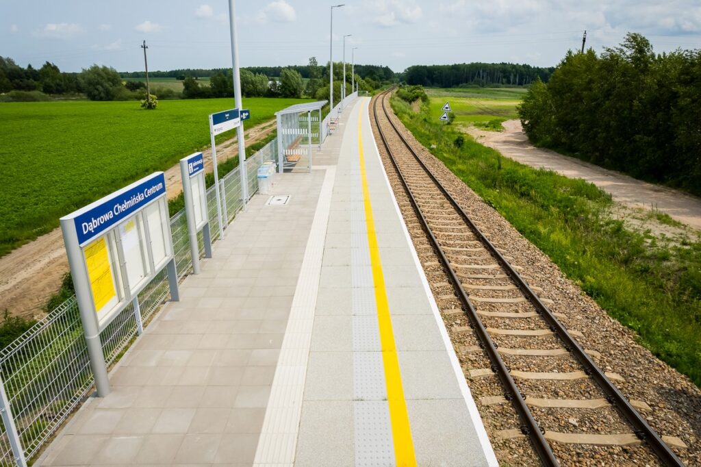 Przystanek kolejowy Dąbrowa Chełmińska Centrum, fot. Tomasz Czachorowski/eventphoto.com.pl dla UMWKP