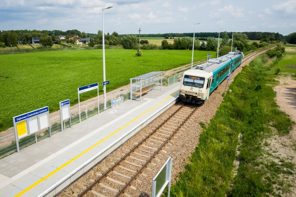 Przystanek kolejowy Dąbrowa Chełmińska Centrum, fot. Tomasz Czachorowski/eventphoto.com.pl dla UMWKP
