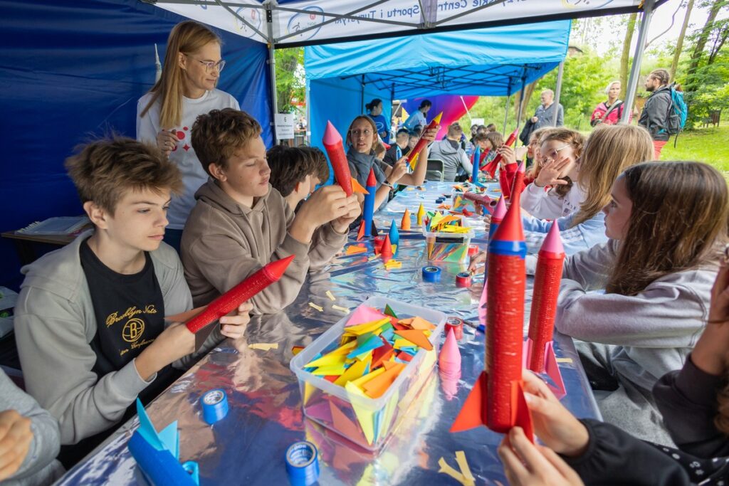 Piknik naukowy Astrobaza Toruń, fot. Mikołaj Kuras dla UMWKP