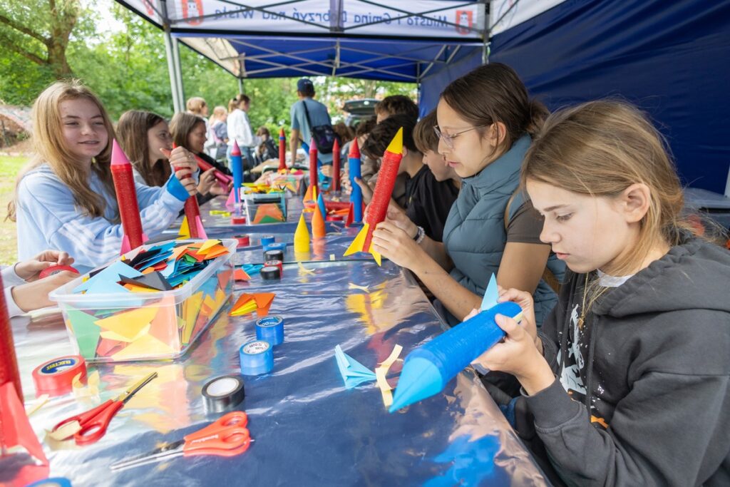 Piknik naukowy Astrobaza Toruń, fot. Mikołaj Kuras dla UMWKP