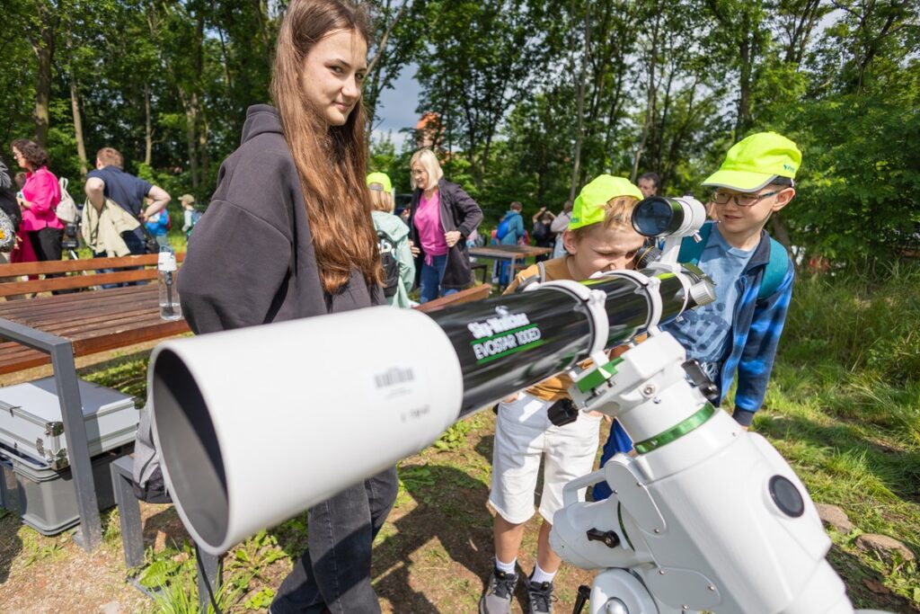 Piknik naukowy Astrobaza Toruń, fot. Mikołaj Kuras dla UMWKP