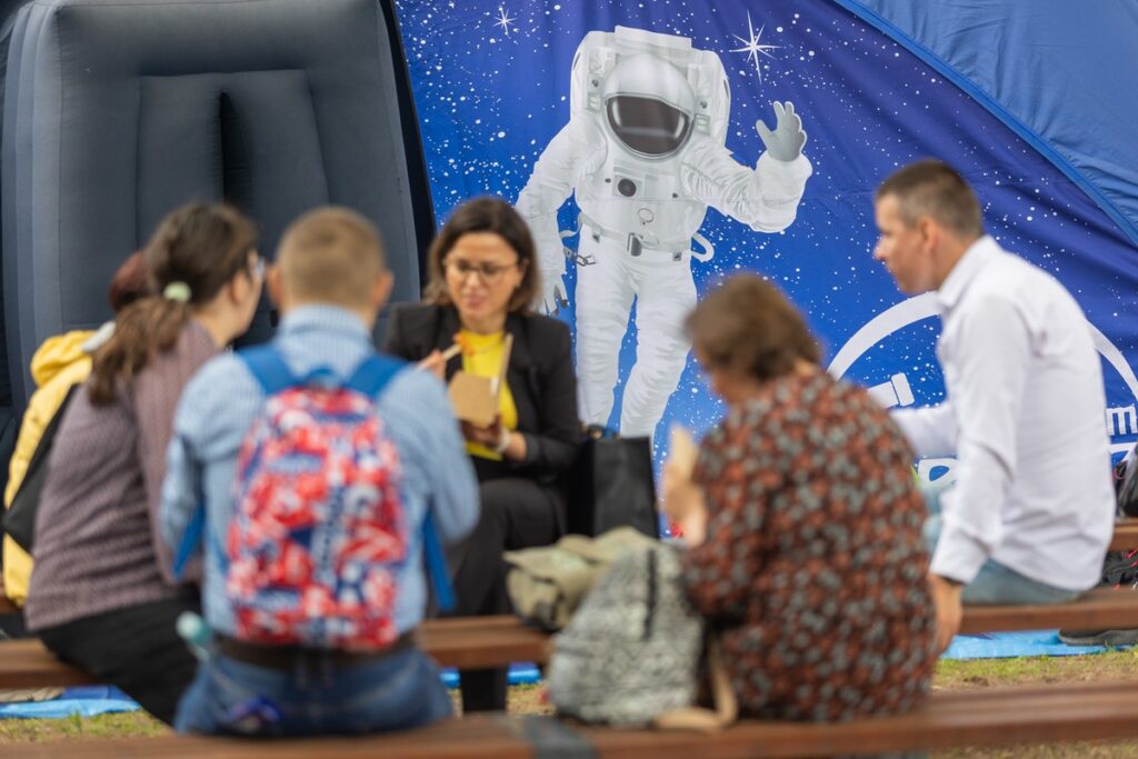 Piknik naukowy Astrobaza Toruń, fot. Mikołaj Kuras dla UMWKP