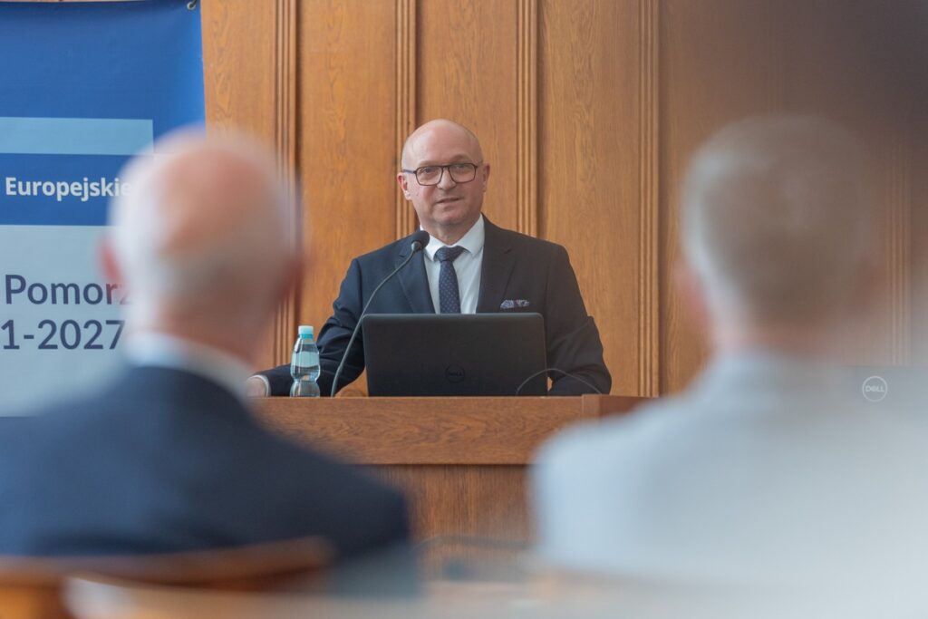 Uroczystość wręczenia umów FEdKP, 13 czerwca 2025 r., fot. Mikołaj Kuras dla UMWKP