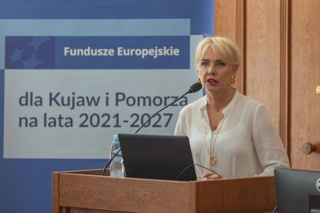 Uroczystość wręczenia umów FEdKP, 13 czerwca 2025 r., fot. Mikołaj Kuras dla UMWKP