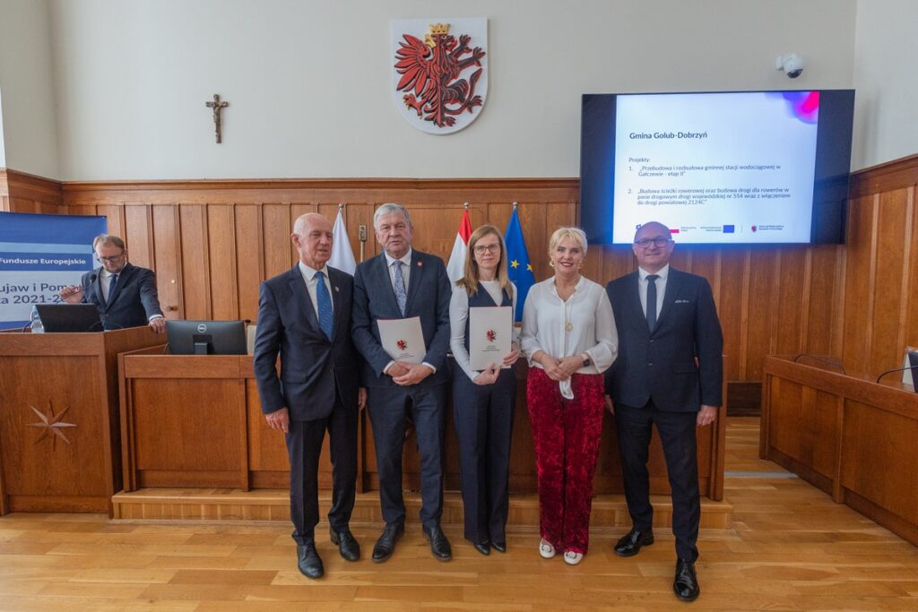 Uroczystość wręczenia umów FEdKP, 13 czerwca 2025 r., fot. Mikołaj Kuras dla UMWKP