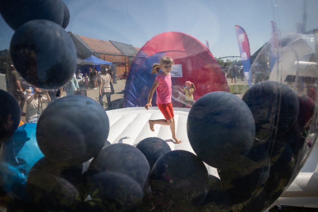 Piknik rodzinny Astrofestiwal w Grudziądzu, fot. Mikołaj Kuras dla UMWKP