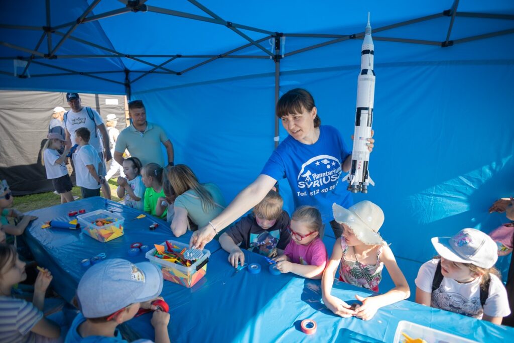 Piknik rodzinny Astrofestiwal w Grudziądzu, fot. Mikołaj Kuras dla UMWKP