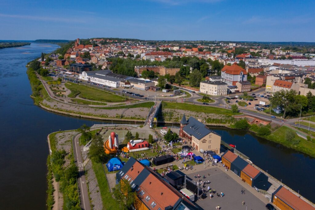 Piknik rodzinny Astrofestiwal w Grudziądzu, fot. Mikołaj Kuras dla UMWKP