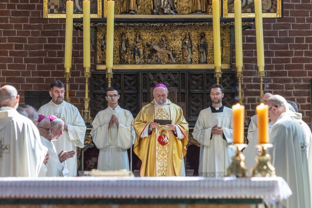Jubileusz 60-lecia kapłaństwa biskupa seniora Andrzeja Suskiego, fot. Mikołaj Kuras dla UMWP