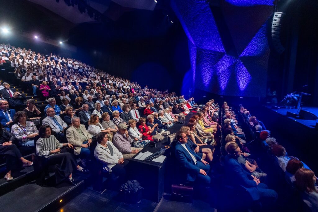 The 80th anniversary of High School No. 4 in Toruń, photo by Szymon Zdziebło/tarantoga.pl