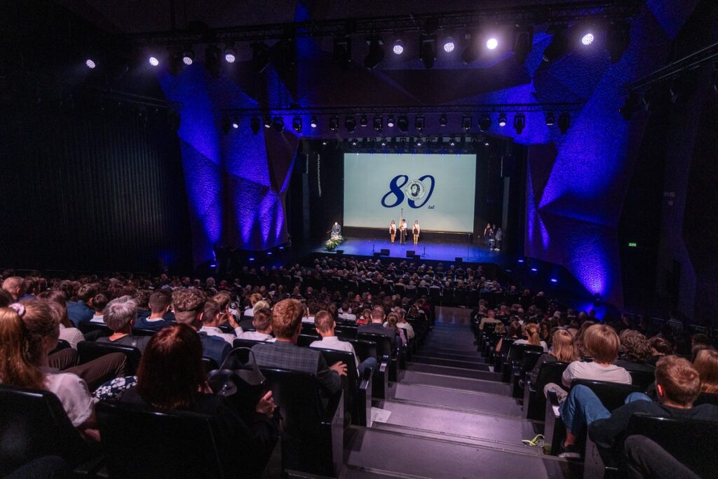 The 80th anniversary of High School No. 4 in Toruń, photo by Szymon Zdziebło/tarantoga.pl