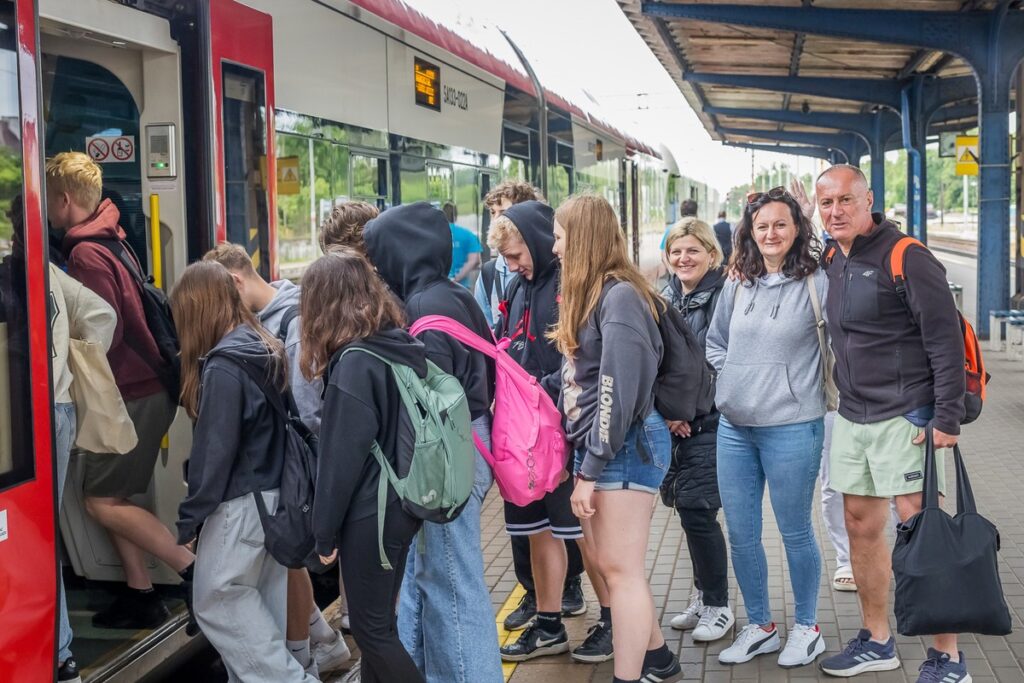 Pierwszy kurs pociągu Latarnik na Hel, fot. Tomasz Czachorowski/eventphoto.com.pl dla UMWKP