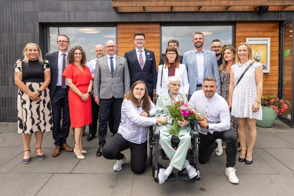 Wręczenie medalu Unitas Durat Cecylii Lemke, fot. Szymon Zdziebło/tarantoga.pl dla UMWKP