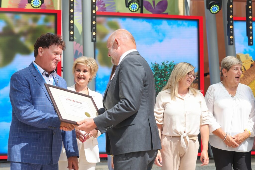 Wręczenie nagród w konkursie Fundusz sołecki – najlepsza inicjatywa, fot. Mikołaj Kuras dla UMWKP Award ceremony for the Village Fund competition – best initiative, photo by Mikołaj Kuras for UMWKP