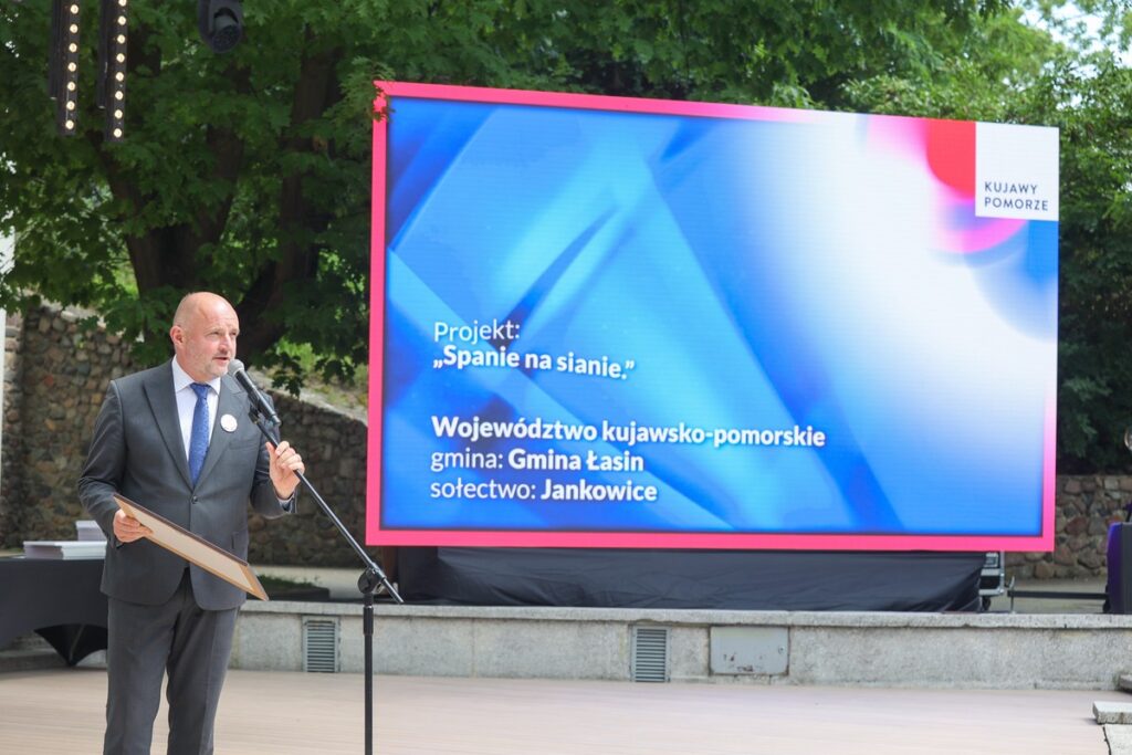Wręczenie nagród w konkursie Fundusz sołecki – najlepsza inicjatywa, fot. Mikołaj Kuras dla UMWKP Award ceremony for the Village Fund competition – best initiative, photo by Mikołaj Kuras for UMWKP