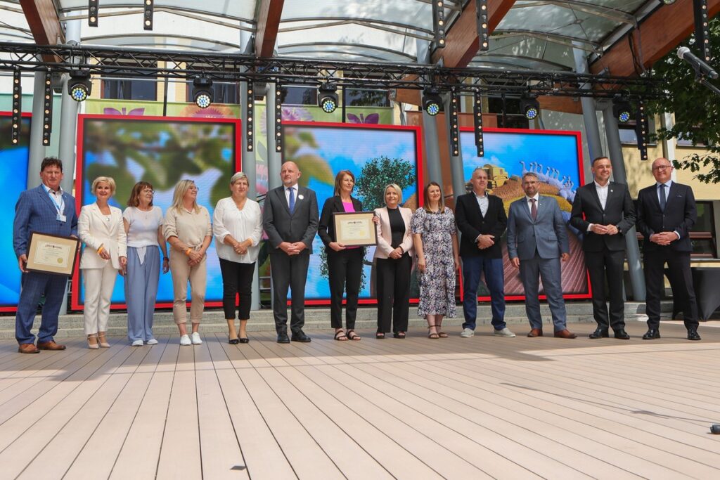 Wręczenie nagród w konkursie Fundusz sołecki – najlepsza inicjatywa, fot. Mikołaj Kuras dla UMWKP Award ceremony for the Village Fund competition – best initiative, photo by Mikołaj Kuras for UMWKP