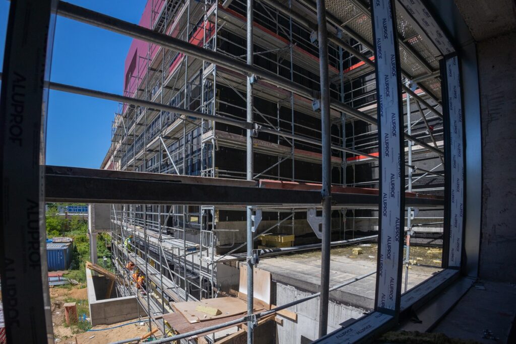 Rozbudowa kompleksu lecznicy, Mikołaj Kuras dla UMWKP