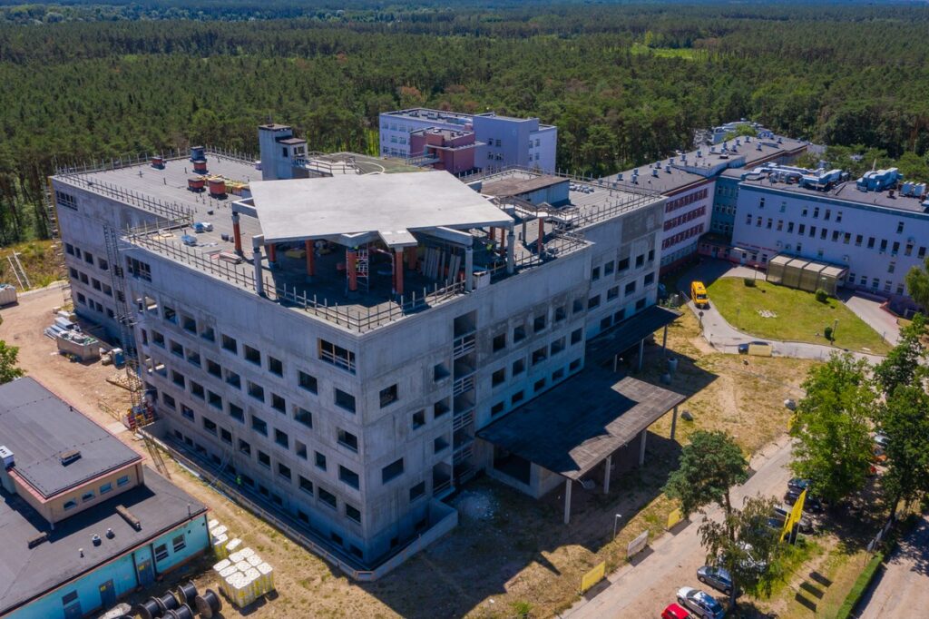 Rozbudowa kompleksu lecznicy, Mikołaj Kuras dla UMWKP