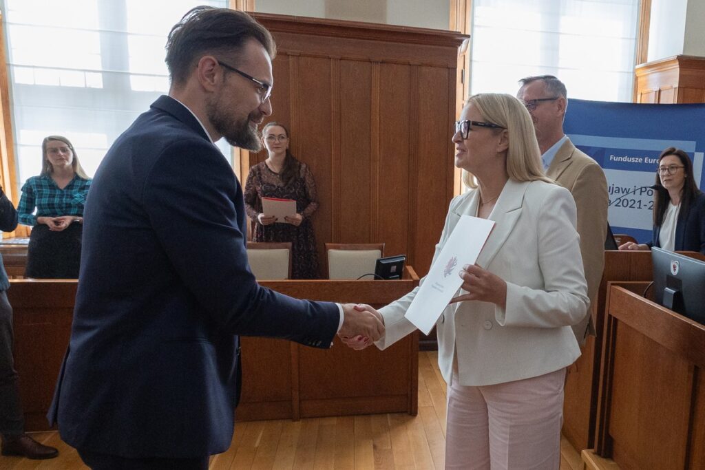 Uroczystość podpisania umów FEdKP, fot. Mikołaj Kuras dla UMWKP