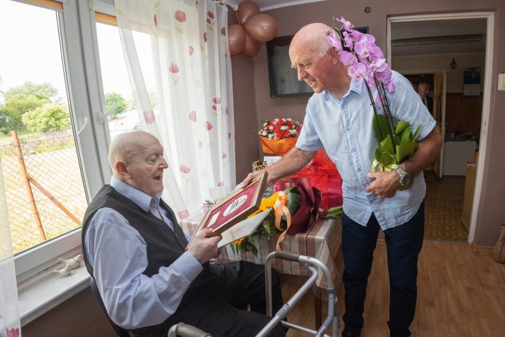 Awarding of the Unitas Durat medal to Stefan Piotrowski, photo by Mikołaj Kuras for UMWKP