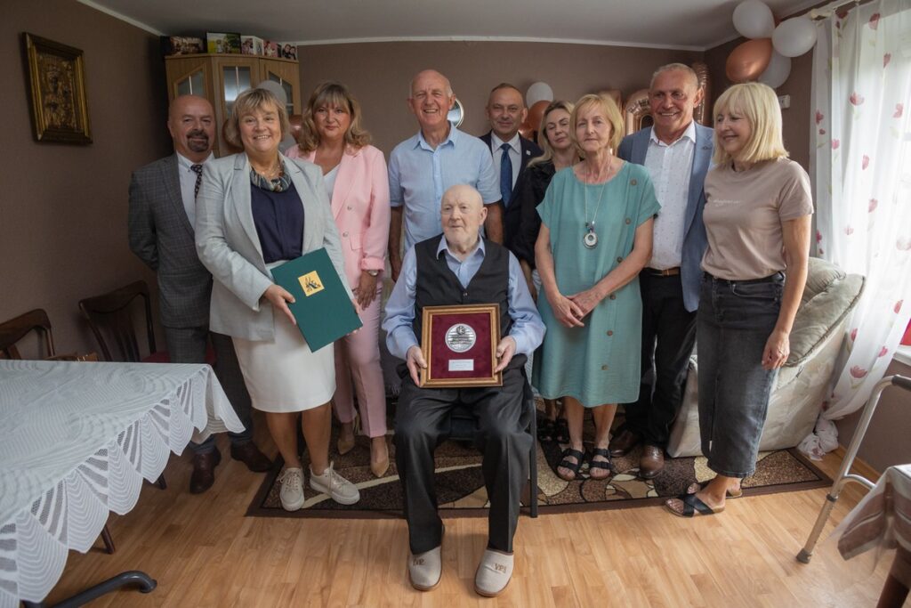 Awarding of the Unitas Durat medal to Stefan Piotrowski, photo by Mikołaj Kuras for UMWKP
