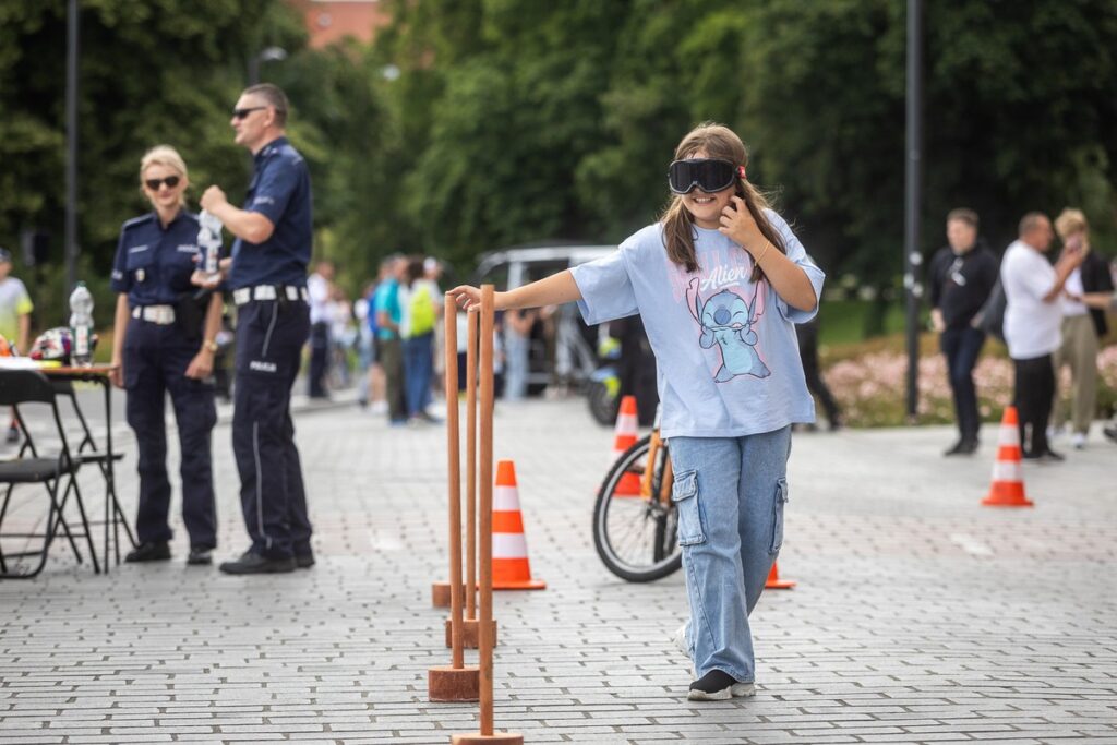 Piknik rodzinny z okazji Święta Policji na toruńskim Bulwarze Filadelfijskim, fot. Szymon Zdziebło/tarantoga.pl dla UMWKP