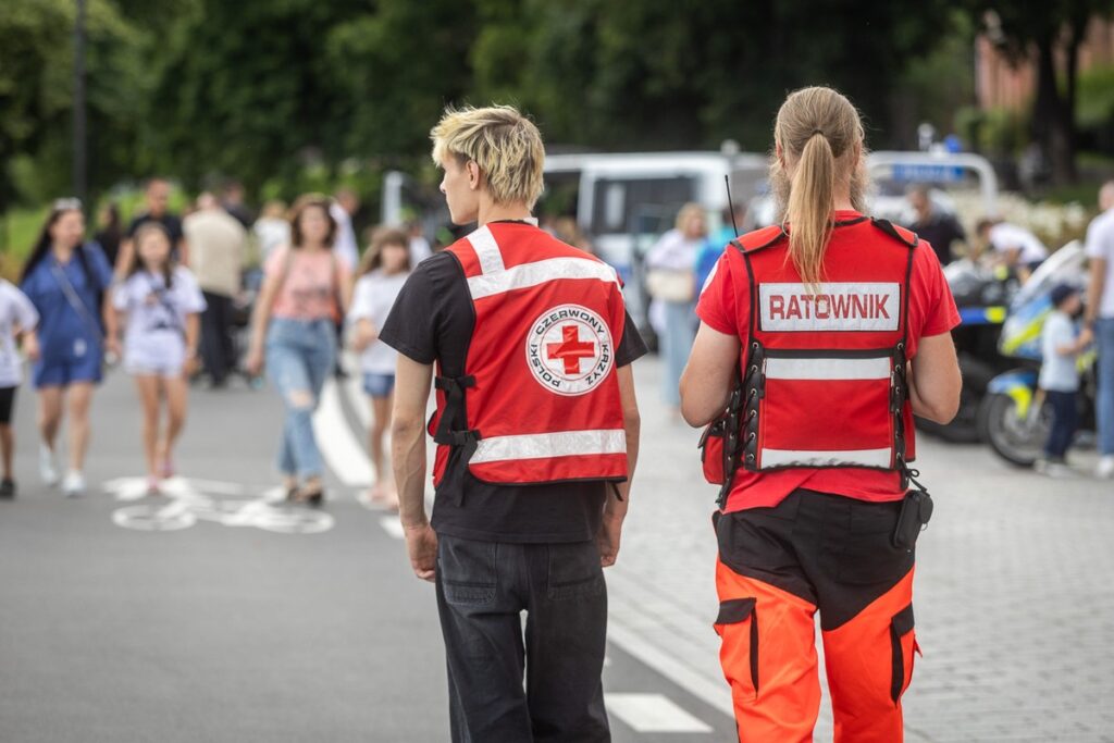 Piknik rodzinny z okazji Święta Policji na toruńskim Bulwarze Filadelfijskim, fot. Szymon Zdziebło/tarantoga.pl dla UMWKP
