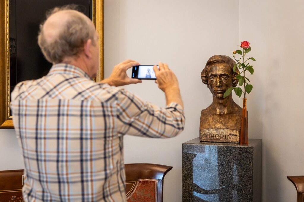 Concert from the series ‘Holidays with Chopin’ at the Chopin Centre in Szafarnia, photo by Szymon Zdziebło, tarantoga.pl for UMWKP
