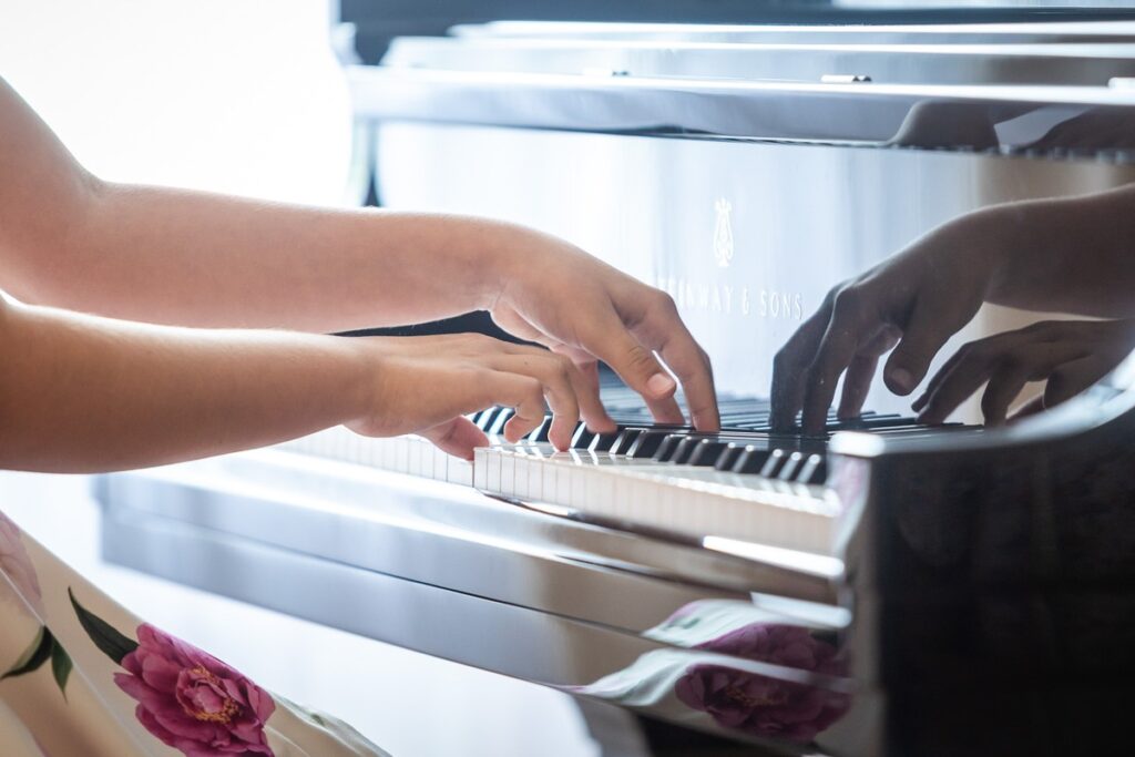 Concert from the series ‘Holidays with Chopin’ at the Chopin Centre in Szafarnia, photo by Szymon Zdziebło, tarantoga.pl for UMWKP
